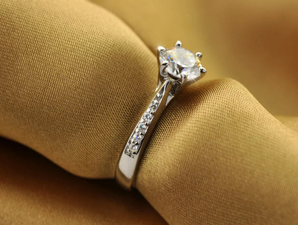 Vellora Diamond Ring
