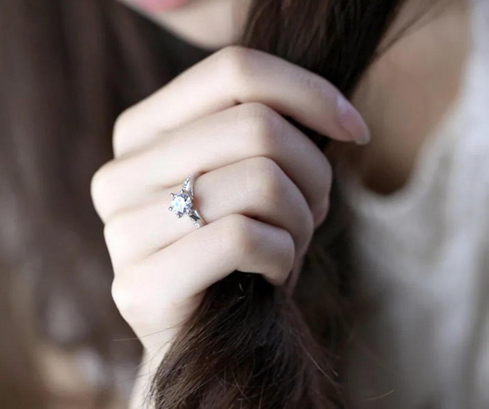Vellora Diamond Ring